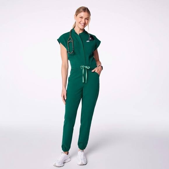 NEW Figs Women’s Hunter Green Rafaela Cargo Scrub Jumpsuit XS - Picture 1 of 10